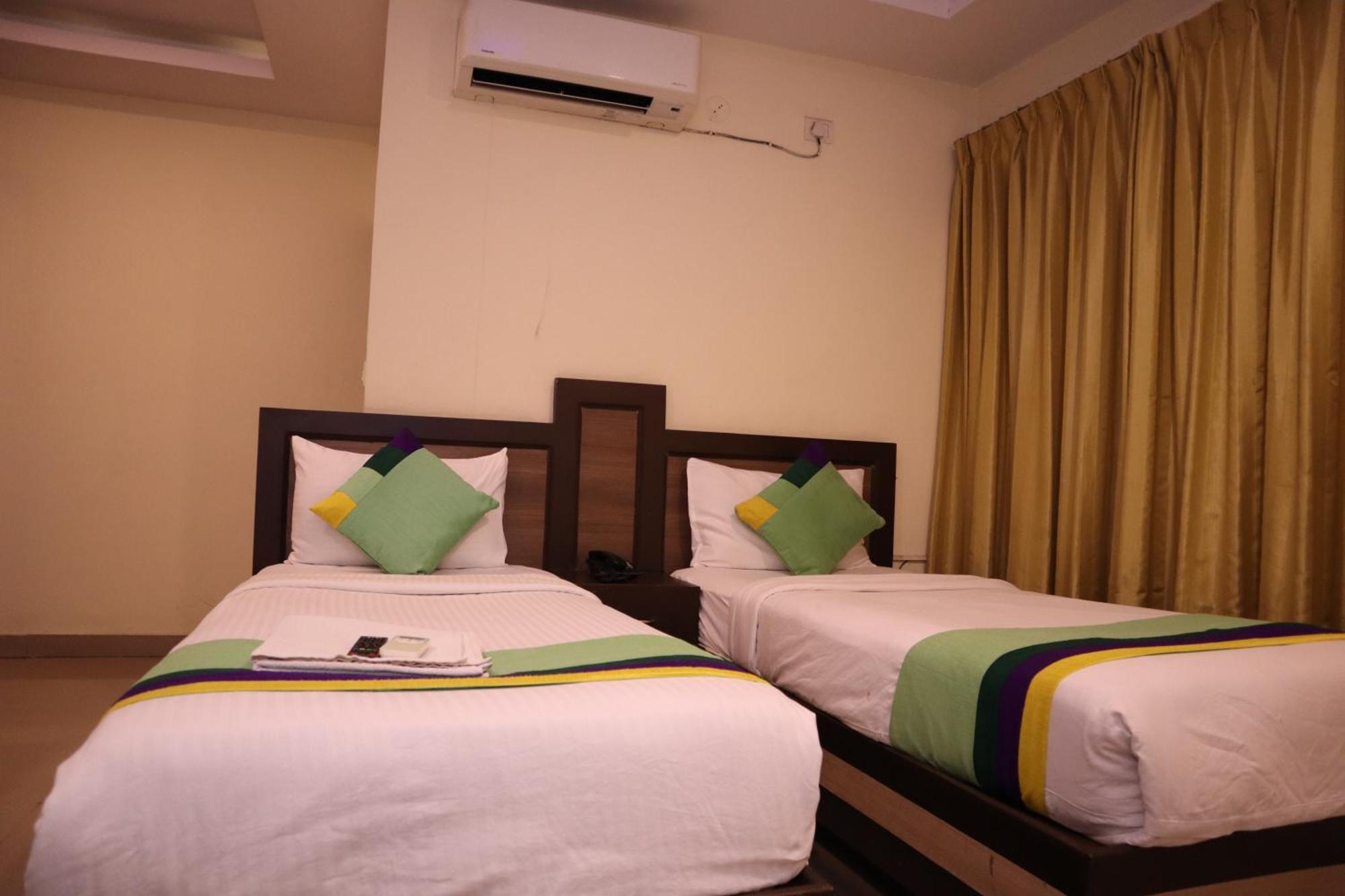 Millennium Plaza Hotel Kammasandra Buitenkant foto